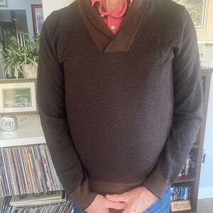 Boss Men's V-Neck Dark Brown Sweater Merino materiel. 25” sleeve. 
20” P T P